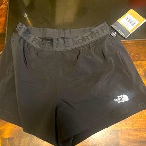 NEW The North Face Women's Wander Shorts Black with Liner - Size: Small